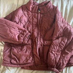 Old Navy Packable Oversized Water-resistant Quilted
Jacket Size XL, Rust Color